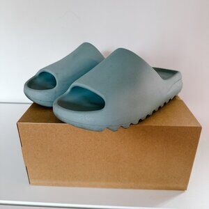 Adidas Yeezy Slides size 10